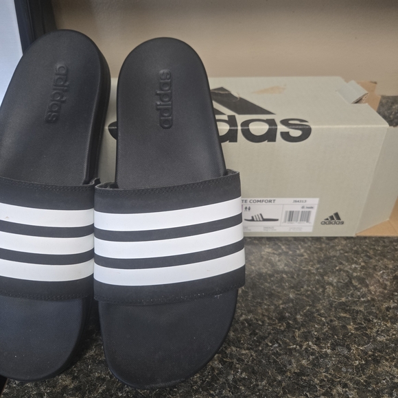 Adidas Black and White Slides - Picture 1 of 3